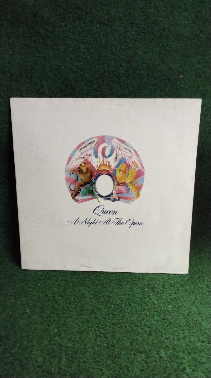 QUEEN   - A NIGHT AT THE OPERA -, Ophalen of Verzenden, Gebruikt, 12 inch, Poprock