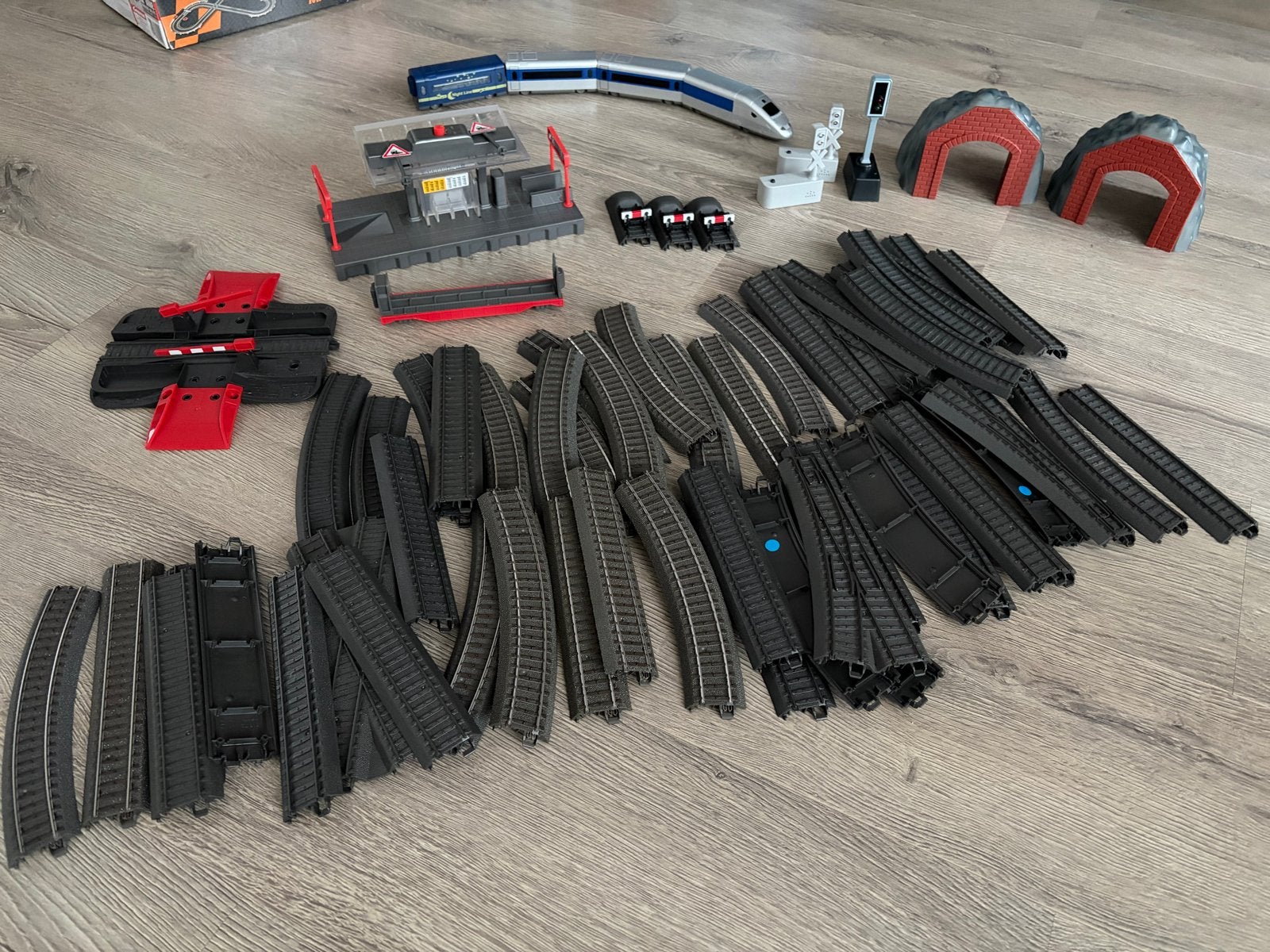 Grote modelspoorbaan set met trein, rails en accessoires, Ophalen, Wisselstroom, Märklin, Gebruikt