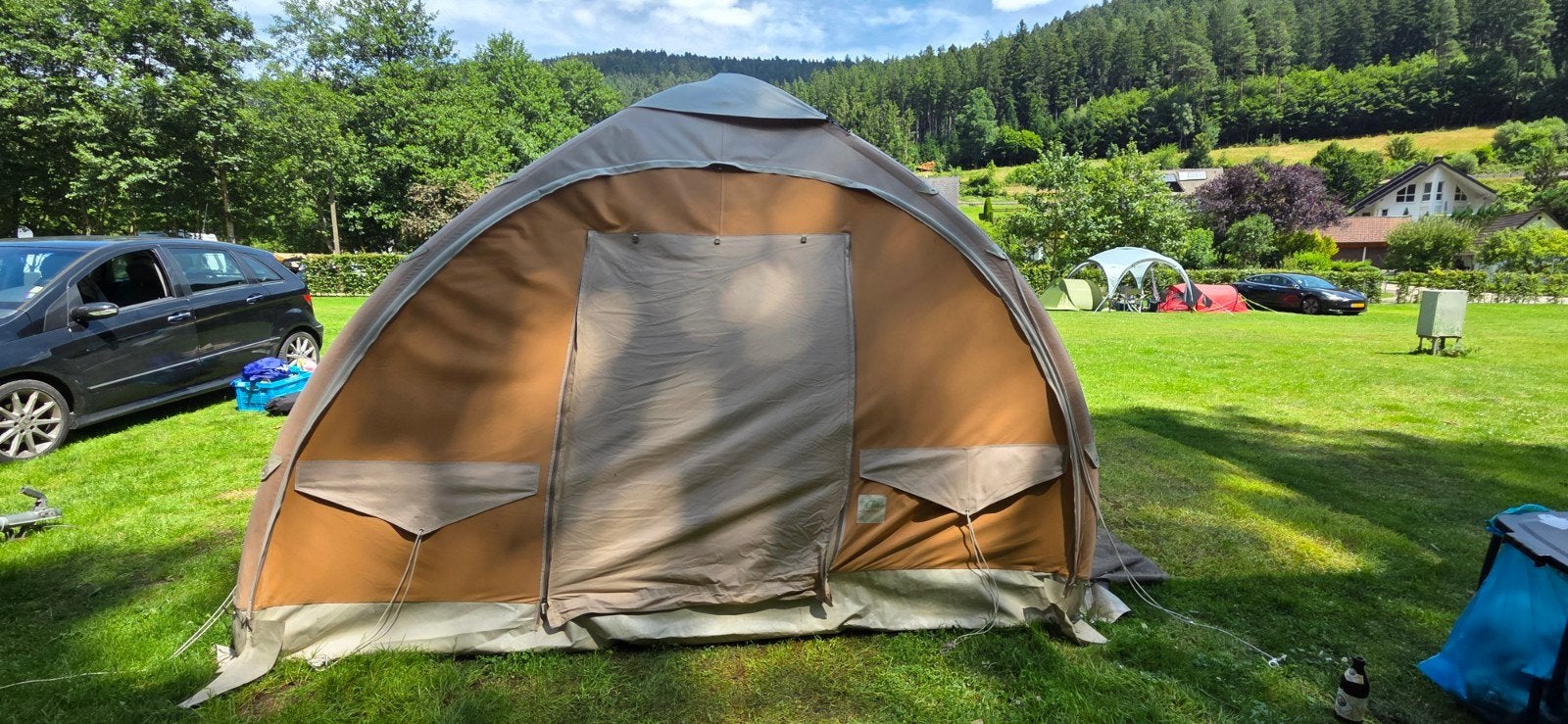 Ruilen karsten tent met opvouwkeukenkast en voetpomp, Ophalen of Verzenden