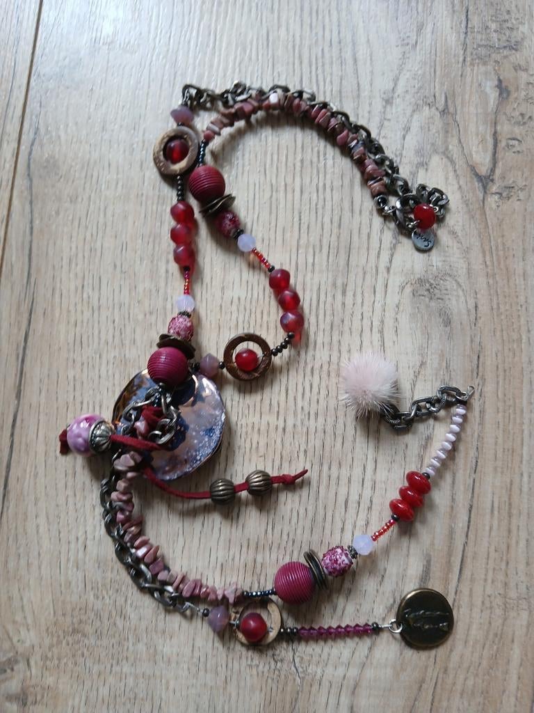 Ketting van Sari, Ophalen of Verzenden, Zo goed als nieuw, Overige materialen