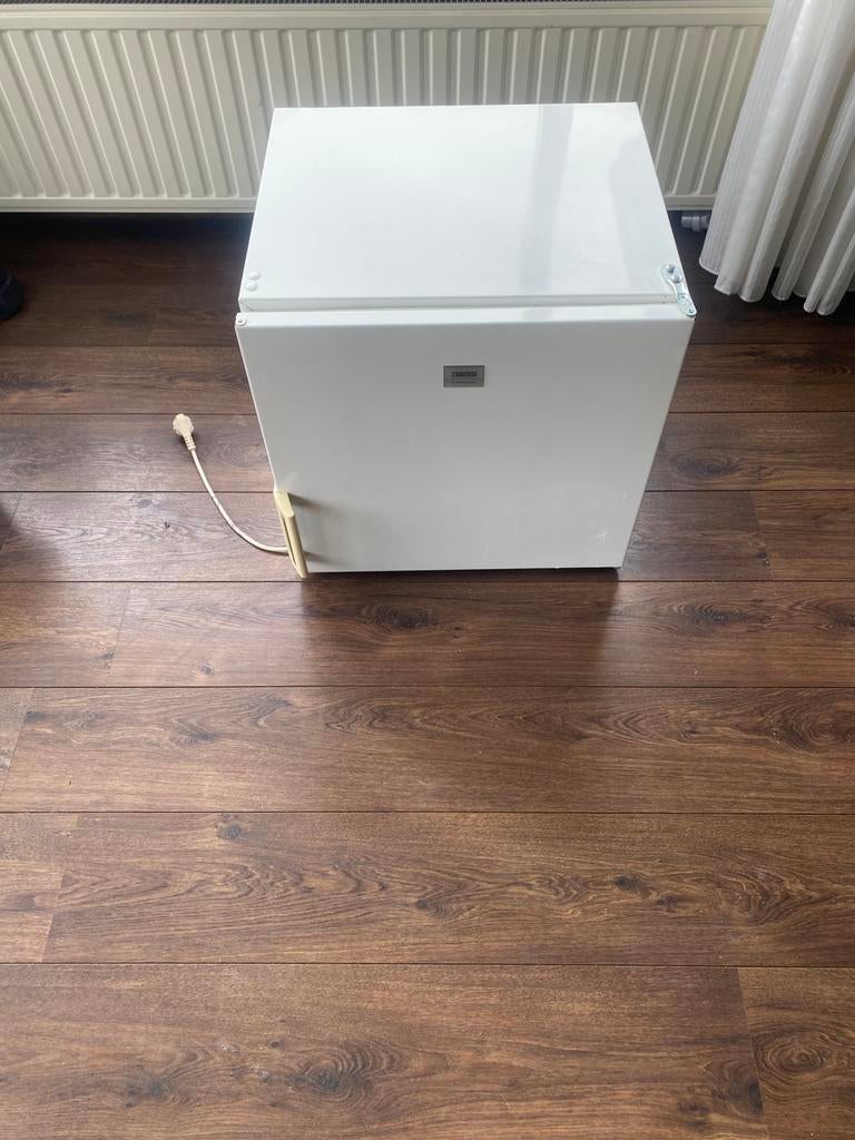 Zanussi koelkast, Ophalen, Zo goed als nieuw, 50 tot 75 cm, Minder dan 50 cm