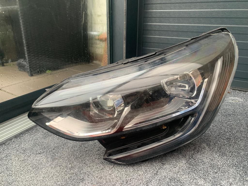 Koplamp Renault Megane Valeo 90060924, Ophalen of Verzenden, Gebruikt, Renault