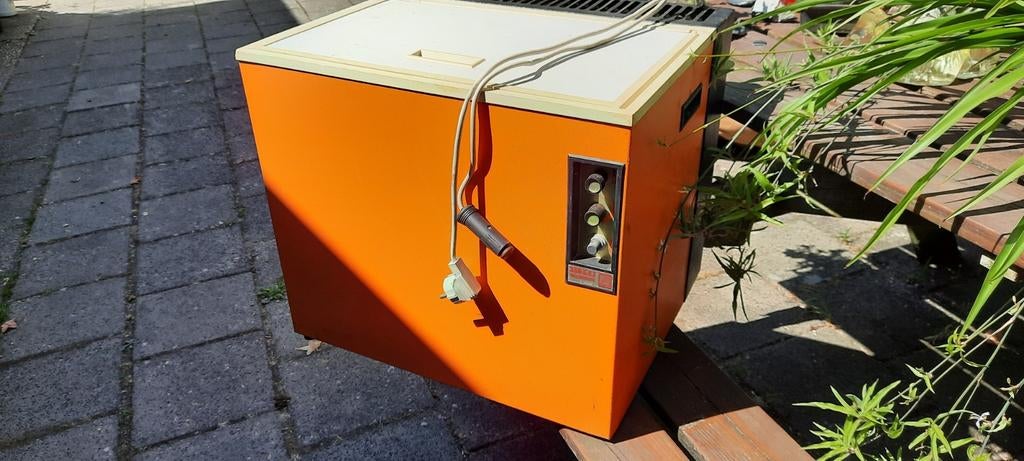 Oranje koelkastje - Vintage Stijl, Witgoed en Apparatuur, Vriezers en Diepvrieskisten, Gebruikt, Vrijstaand, Minder dan 85 cm