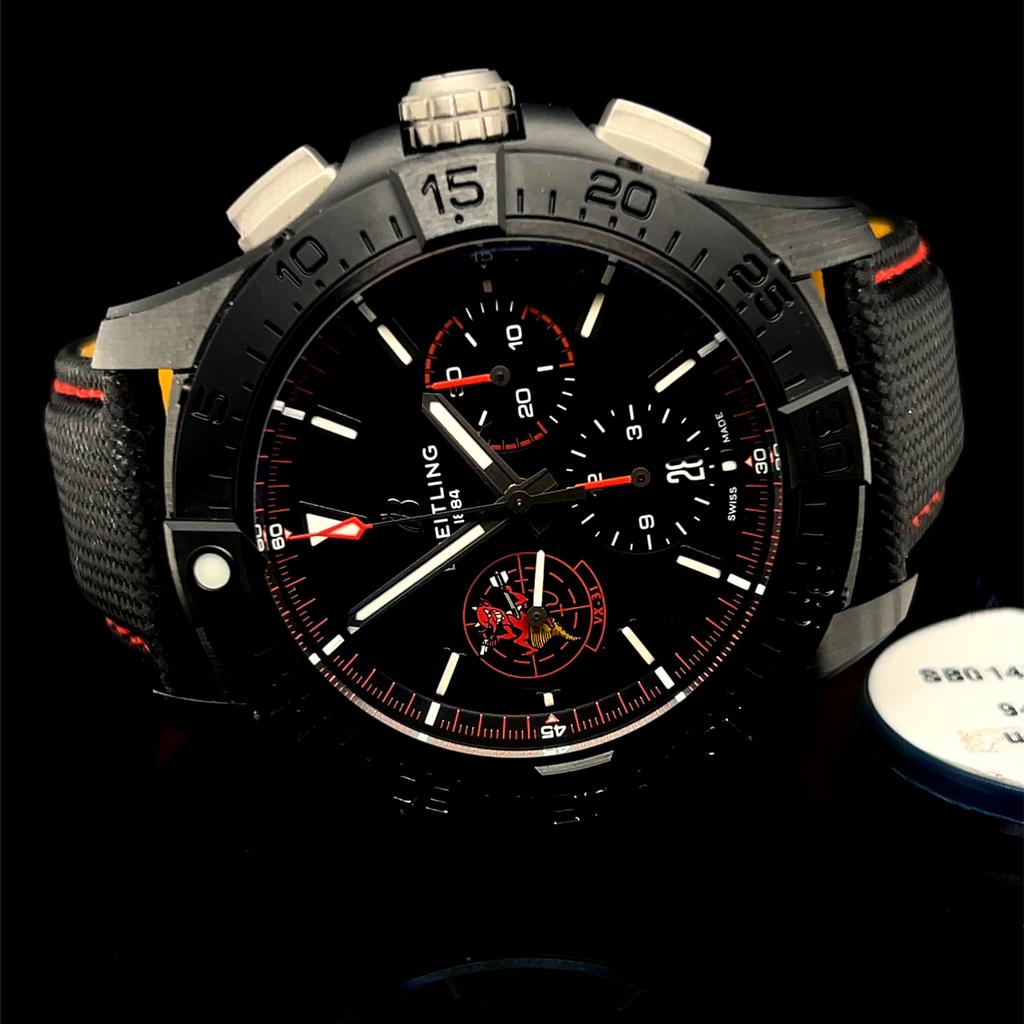 BREITLING AVENGER B01 “ DUST DEVILS”, Ophalen of Verzenden, Zo goed als nieuw, Staal, Breitling