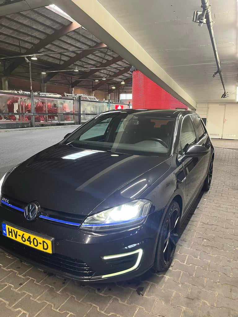 Volkswagen Golf 1.4 TSI Phev 204pk 5D DSG 2015 Zwart, Auto's, 4 cilinders, Zwart, 1395 cc, 1499 kg