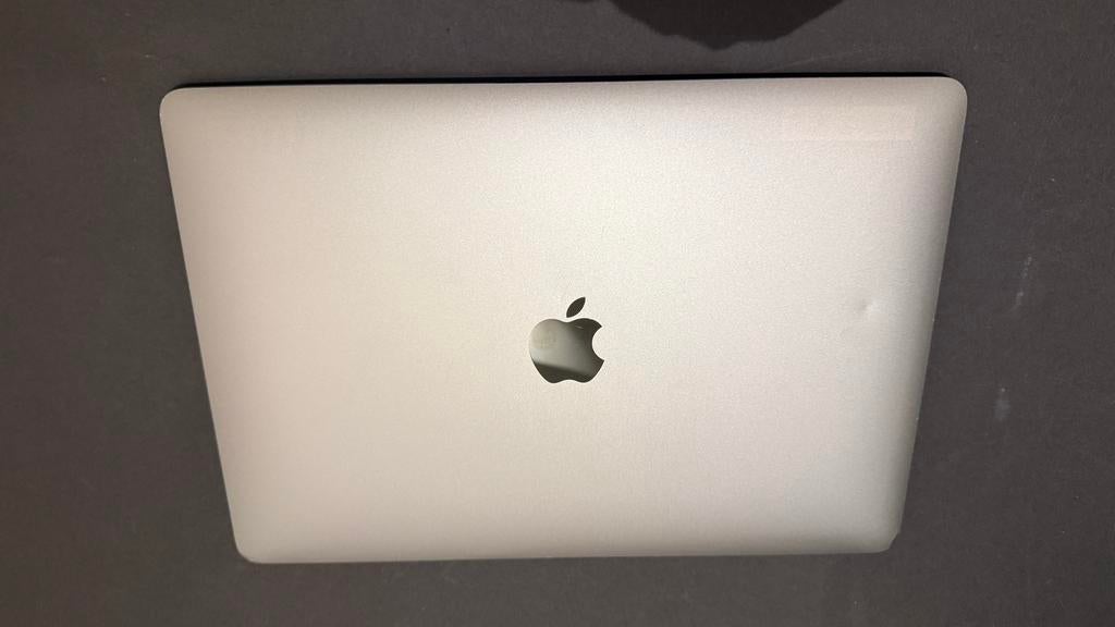 i5 2020 MacBookAir, 2 tot 3 Ghz, 13 inch, Zo goed als nieuw, Ophalen