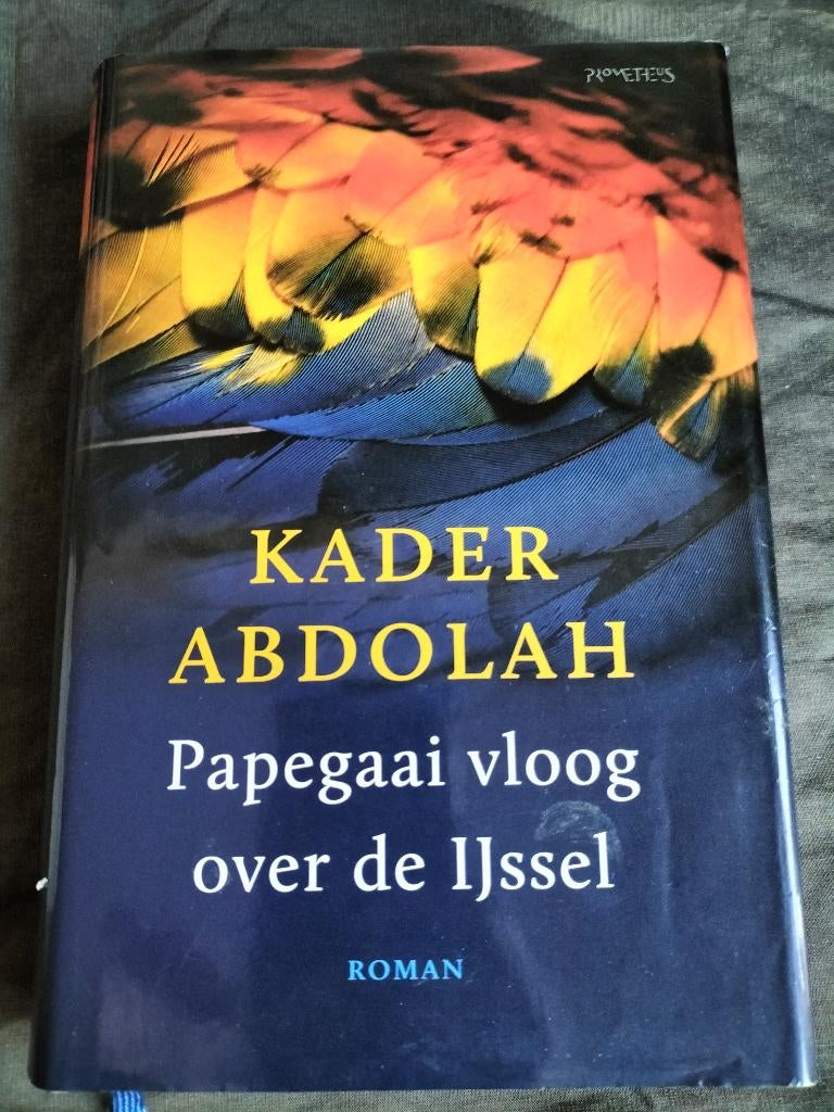 Kader Abdolah - Papegaai vloog over de IJssel, Ophalen of Verzenden, Zo goed als nieuw, Kader Abdolah, Nederland