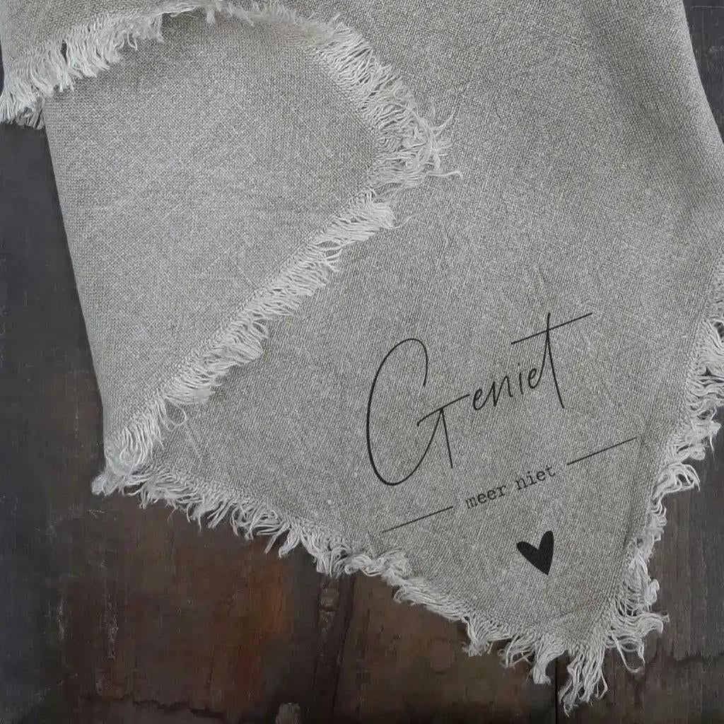 Shabby Linnen Sierdoek Geniet 45x45 cm, Nieuw, Ophalen of Verzenden, Example address 123, Shabby Linnen