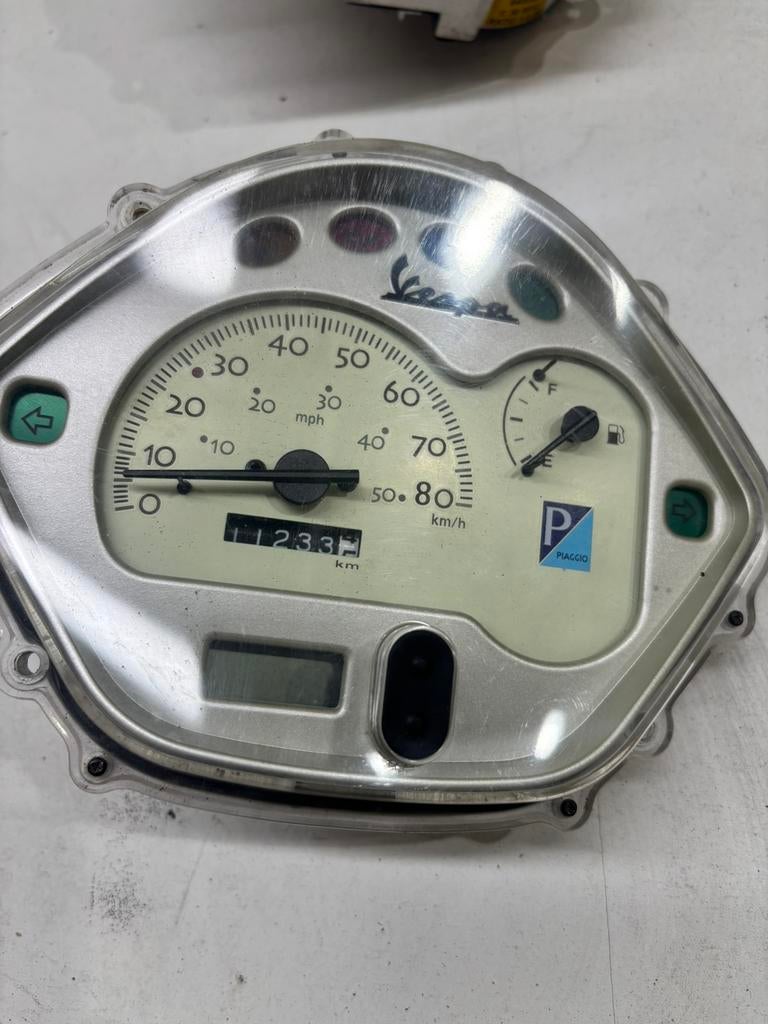 Verschillende tellers Kymco, Vespa, Sym, Kymco, Ophalen of Verzenden, Zo goed als nieuw, Teller, Teller