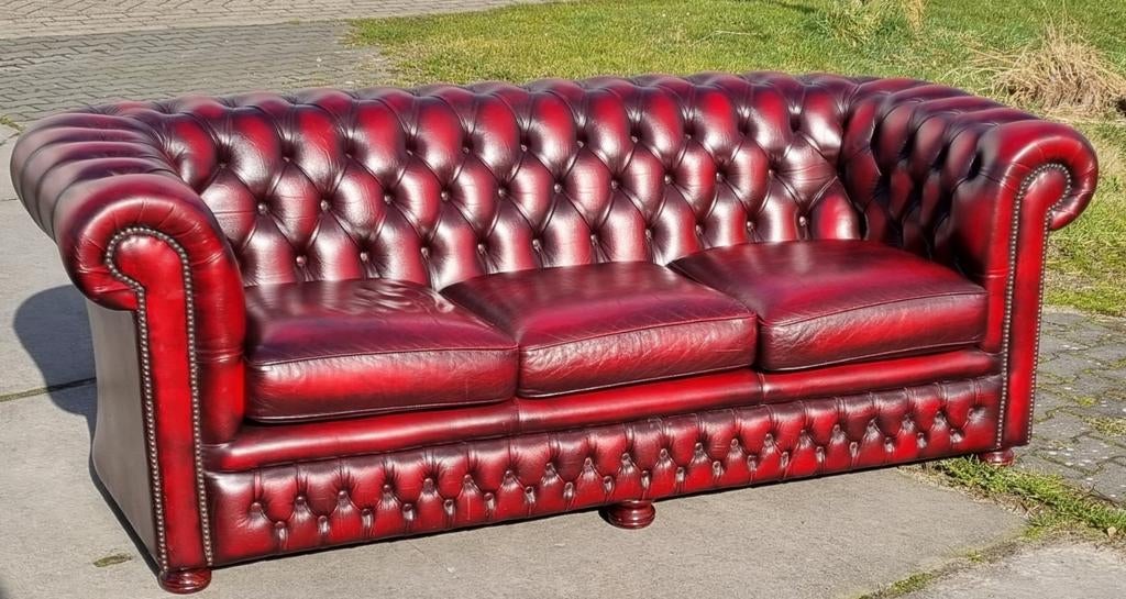 Chesterfield Springvale bank ossenbloed rood leer + BEZORGD, Chesterfield, Ophalen of Verzenden, Zo goed als nieuw, Rechte bank