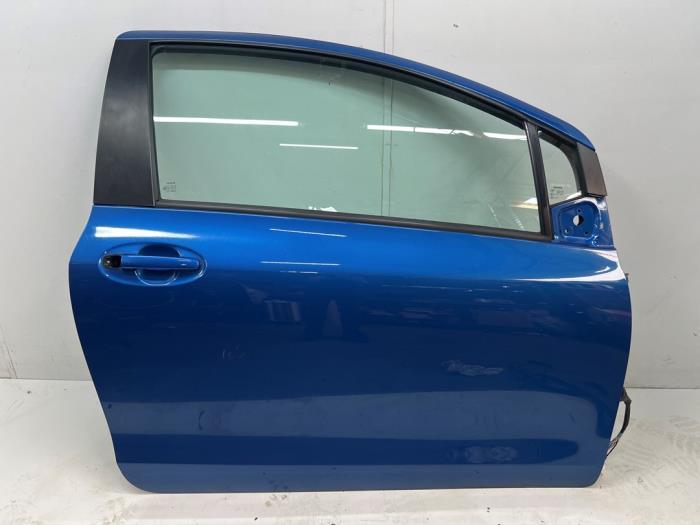 Portier 2Deurs rechts van een Toyota Yaris (8T0), Gebruikt, -, Deur, -