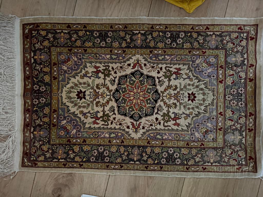 Perzische vloerkleed zijde handgemaakt orgineel, Ophalen, Zo goed als nieuw, Rechthoekig, 200 cm of meer