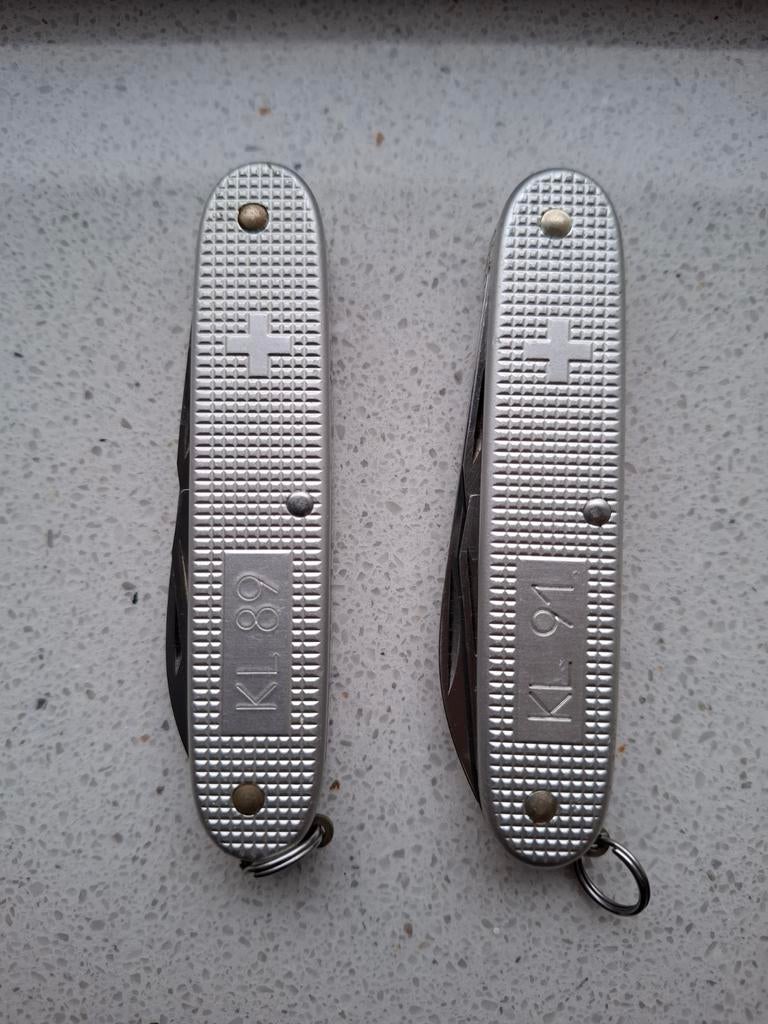 Victorinox KL 89 en KL 91 mes zakmes, Ophalen of Verzenden, Zo goed als nieuw