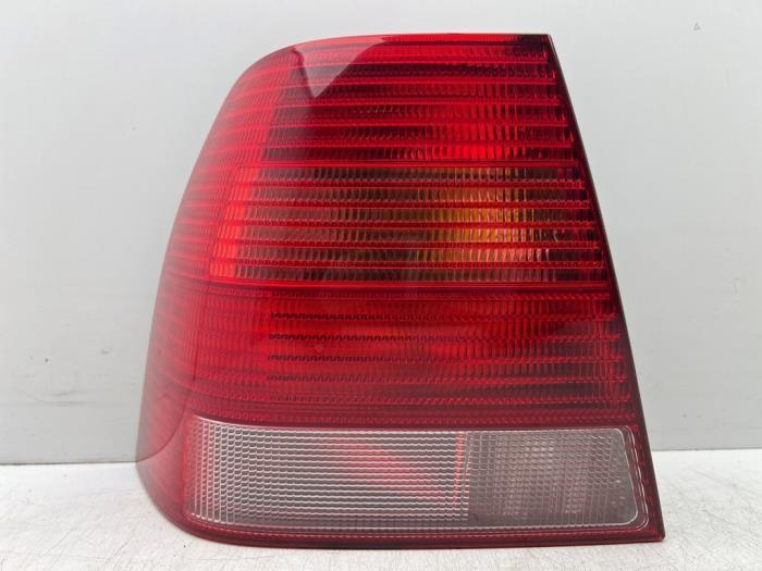 Achterlicht links van een Volkswagen Bora, Auto-onderdelen, Gebruikt, -, Volkswagen, -