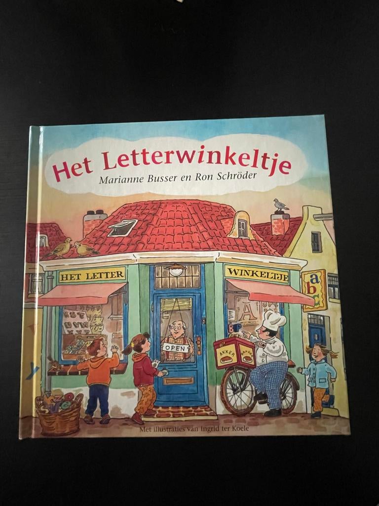 Het Letterwinkeltje - Marianne Busser & Ron Schröder, Ophalen of Verzenden, Gelezen, Fictie algemeen