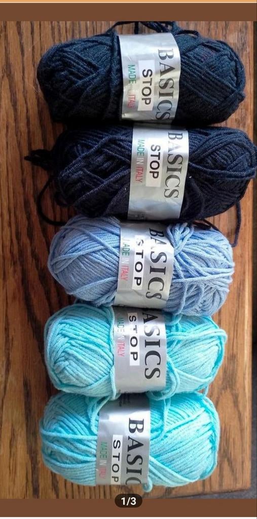 Nieuw 5 bollen basics Lana grossa
2x d blauw
1x licht blauw, Ophalen of Verzenden, Nieuw, Breien of Haken, Wol of Garen