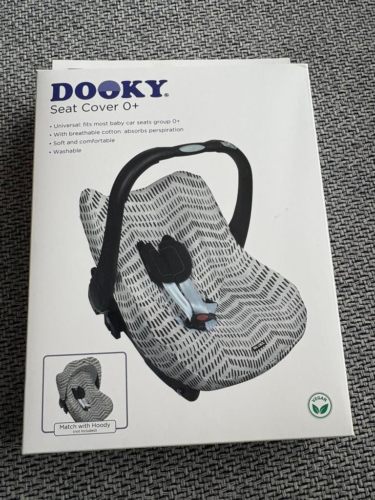 Dooky autostoelhoes maxi cosi hoes grijs gestreept, Overige methoden, Ophalen of Verzenden, Zo goed als nieuw, 0 t/m 13 kg