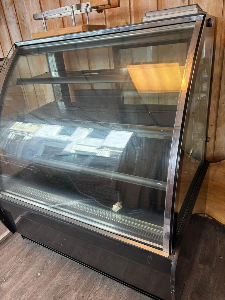 Koeling vitrine, Ophalen, Koelen en Vriezen