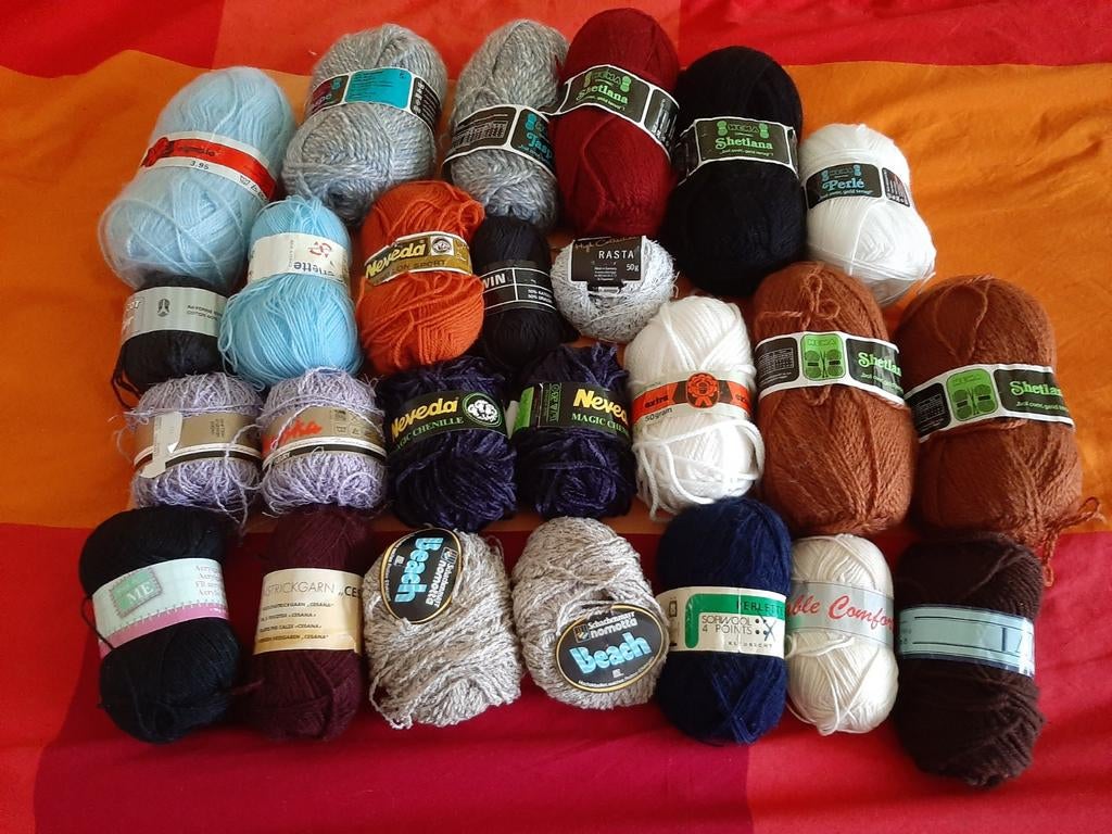 25 Bollen.Op Brei/Haakgaren, Ophalen of Verzenden, Nieuw, Breien of Haken, Wol of Garen
