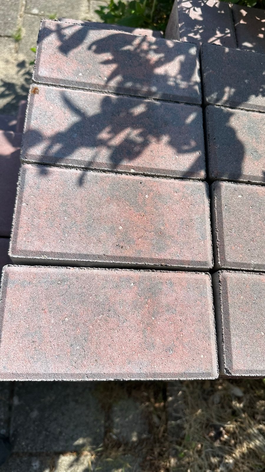 Restpartij betonklinkers - rood/grijs en overigenklinkers, Ophalen, Gebruikt, Klinkers, 10 m² of meer