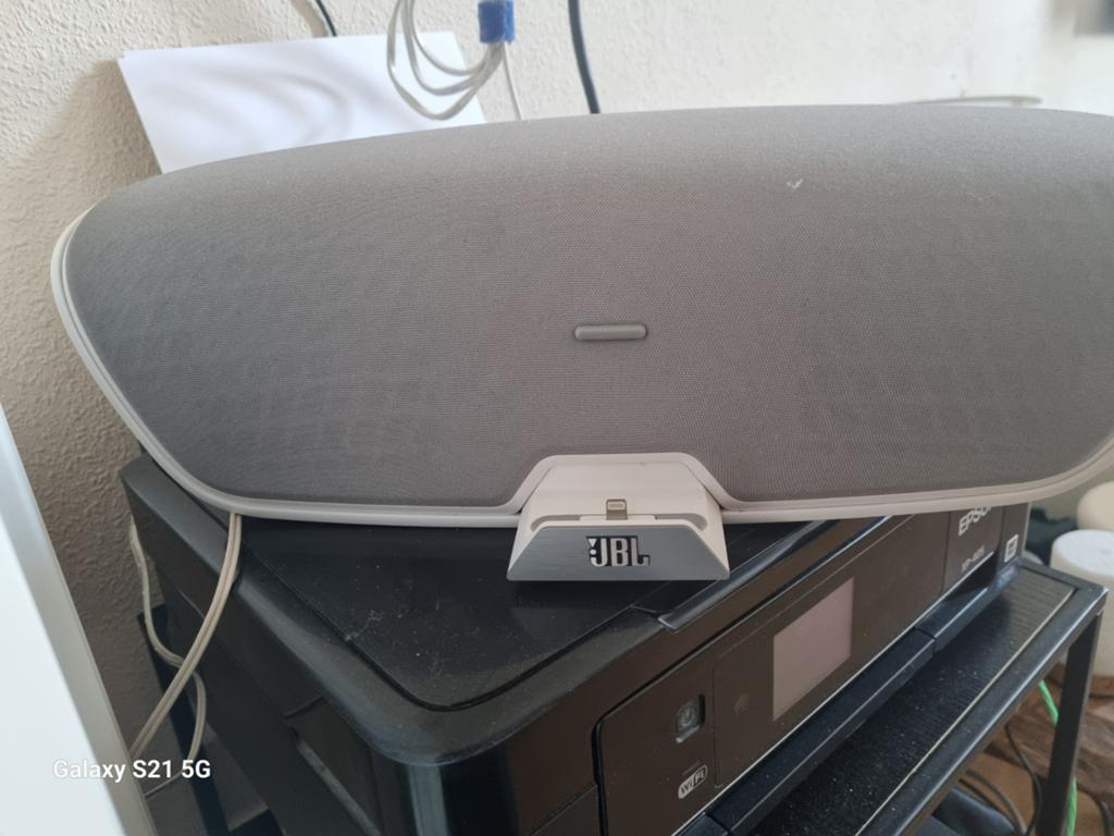 JBL Bluetooth speaker/dock voor oude Apple pinconnector, Gebruikt, JBL, Overige typen, Ophalen of Verzenden