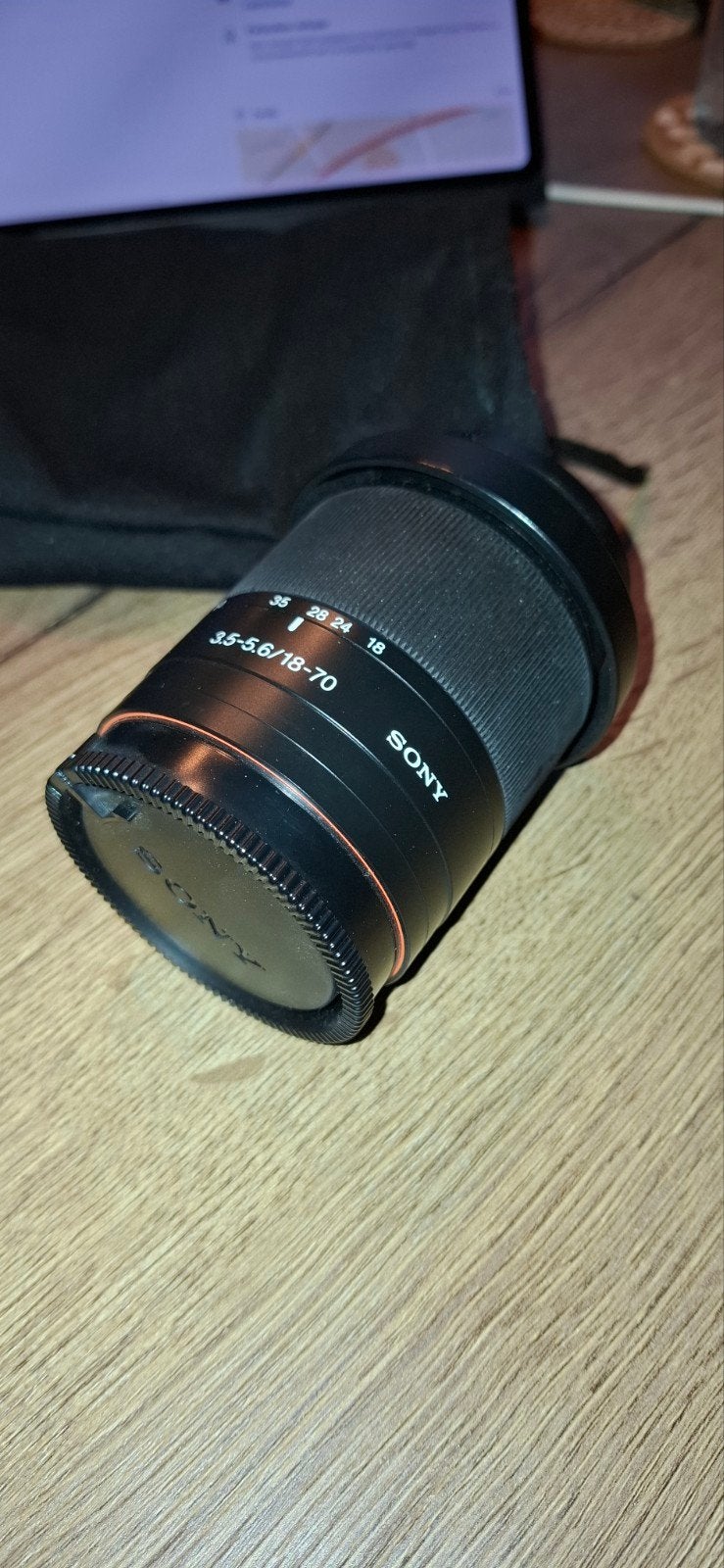 Sony 3.5-5.6/18-70 lens, Ophalen, Gebruikt, Sony, Beschermhoes/tas