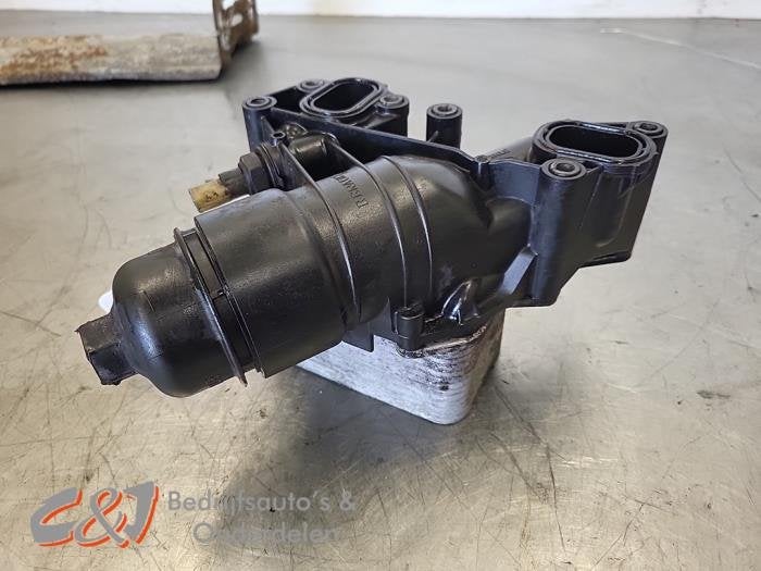 Oliefilterhuis van een Renault Trafic, Gebruikt, -, Renault, -