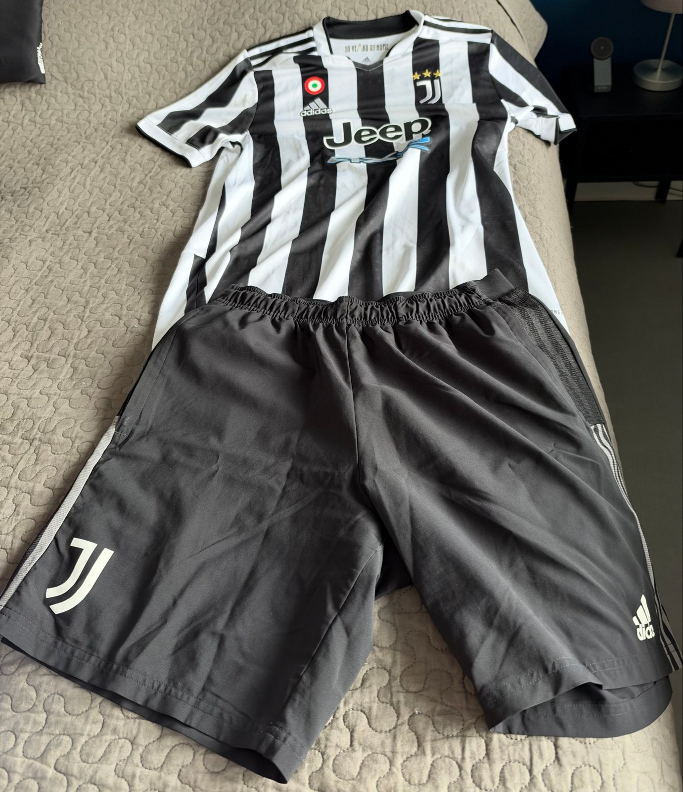 Juventus De Ligt shirt (met broek) - Maat L, Ophalen of Verzenden, Zo goed als nieuw