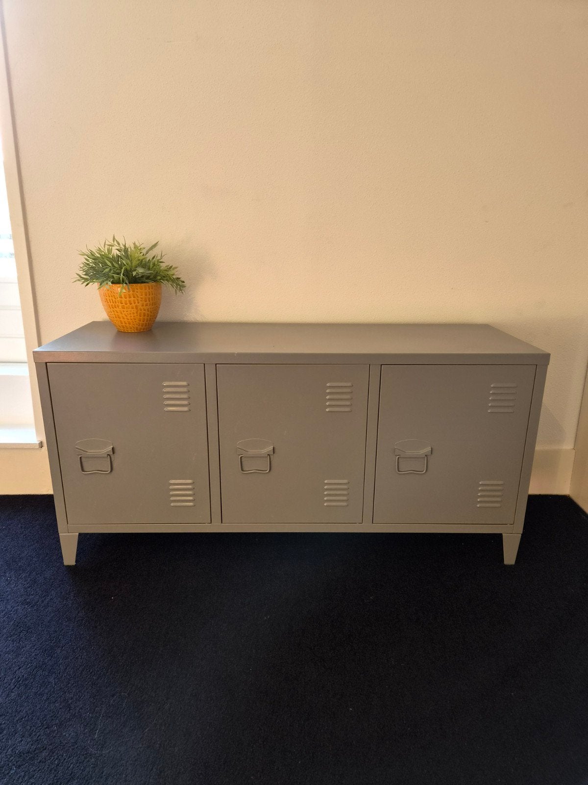Dressoir (opbergkast), Ophalen, Met deur(en), 100 tot 150 cm, Zo goed als nieuw