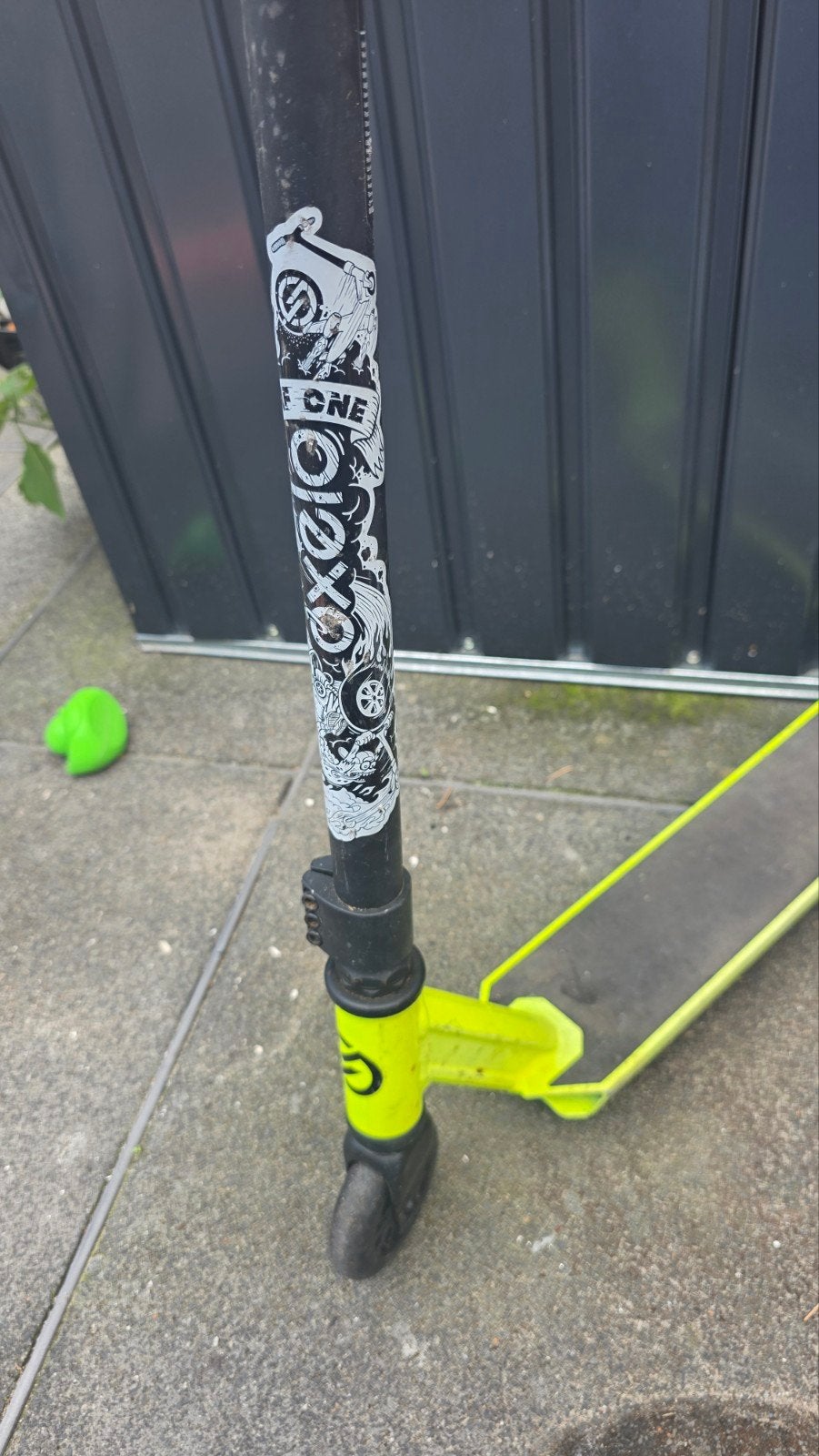 Gebruikte step - Geel/Zwart met stickers, Fietsen en Brommers, Steps, Ophalen, Gebruikt, Gewone step, Onbekend
