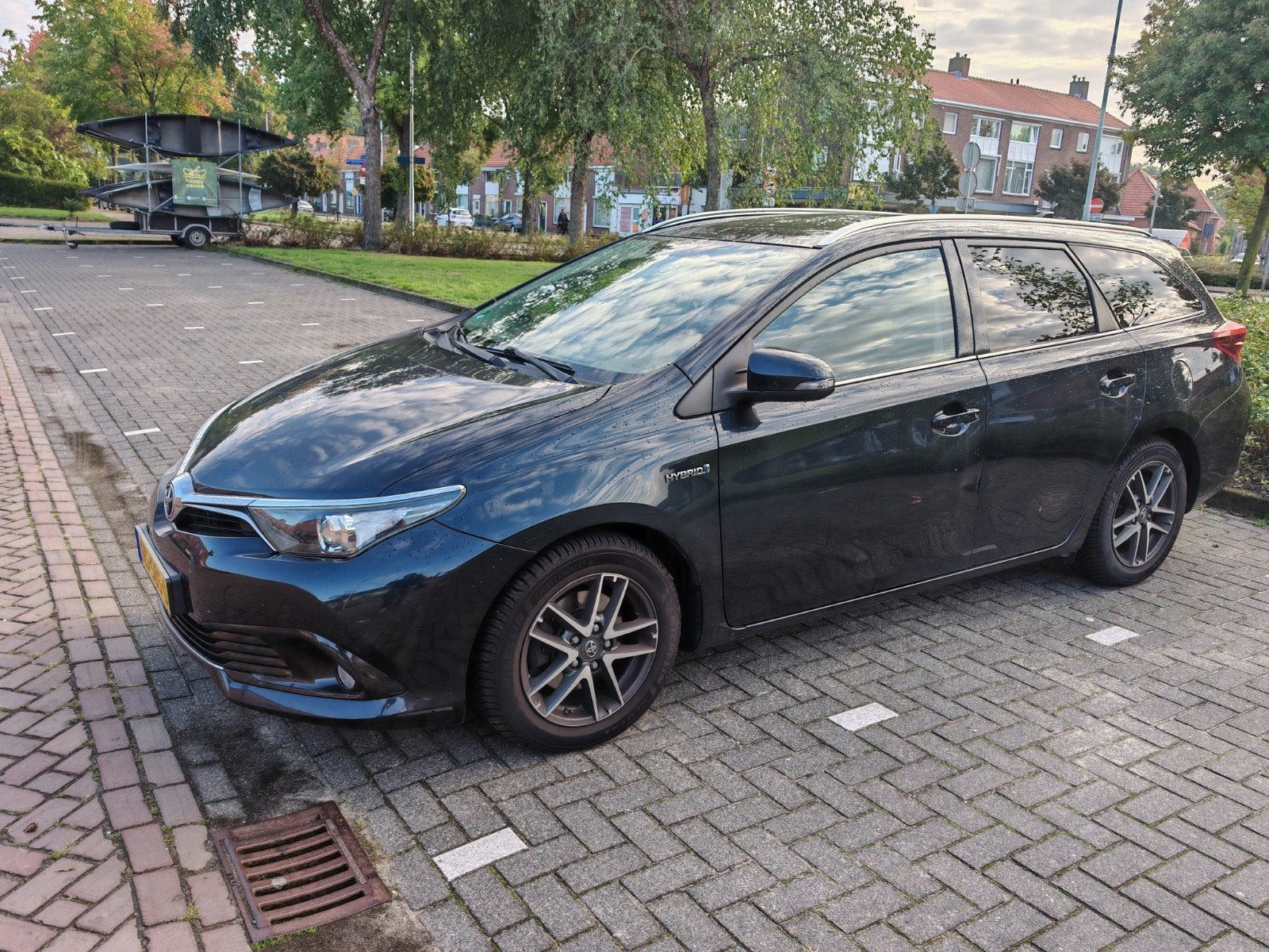 Toyota Auris 1.8 Hybrid Touring Sports CVT 2015 Grijs, 28 km/l, 118 pk, 345 kg, Origineel Nederlands