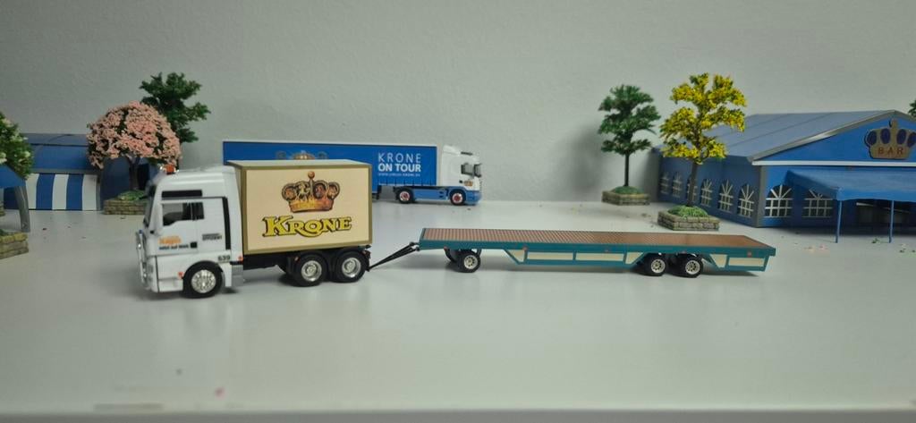 Herpa circus krone vrachtwagen met aanhanger model, Overige merken, 1:50 of kleiner, Ophalen of Verzenden, Zo goed als nieuw