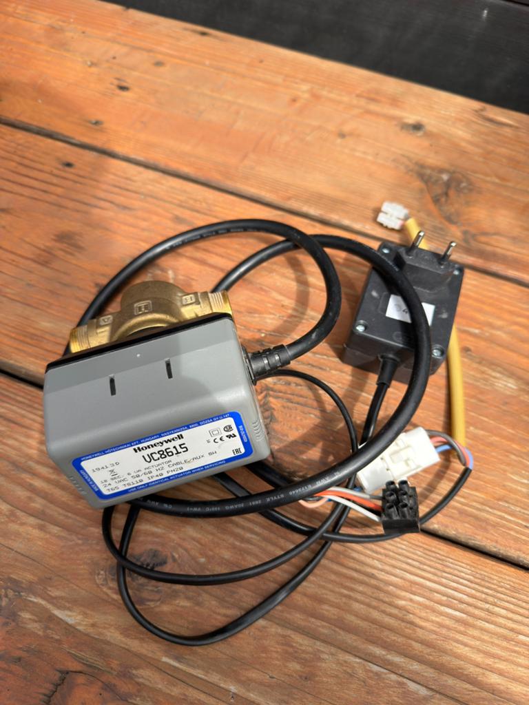 Honeywell 24v klep, Doe-het-zelf en Verbouw, Ophalen of Verzenden, Minder dan 60 cm, Overige typen, Minder dan 30 cm