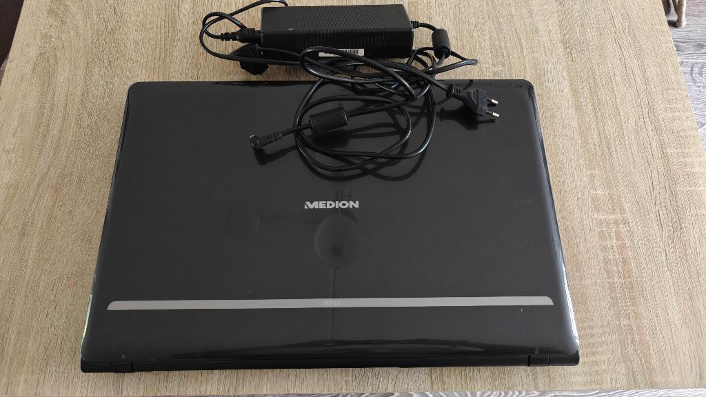 Medion Akoya Laptop, Computers en Software, Windows Laptops, Zo goed als nieuw, 17 inch of meer, HDD, 3 tot 4 Ghz, 4 GB, Qwerty