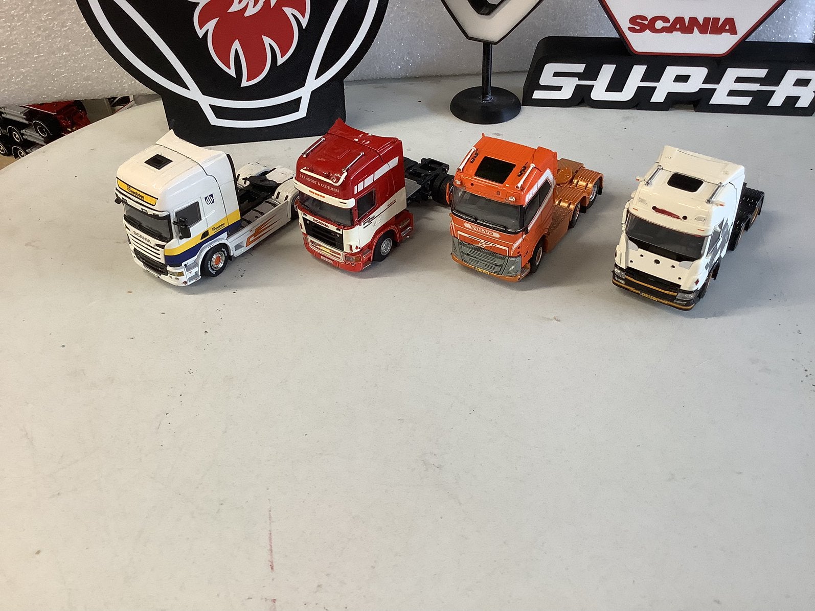 Verbouw trucks, Hobby en Vrije tijd, Modelauto's | 1:50, Ophalen of Verzenden, Zo goed als nieuw, Bus of Vrachtwagen, Wsi
