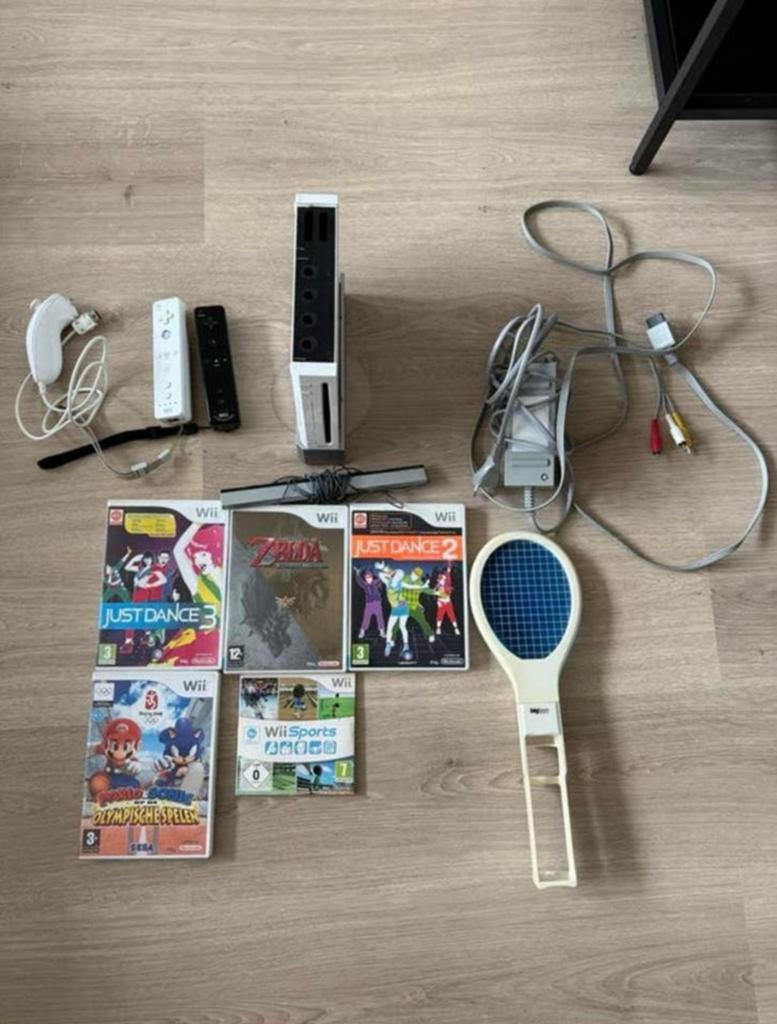 Nintendo Wii set!, Spelcomputers en Games, Spelcomputers | Nintendo Wii, Ophalen of Verzenden, Zo goed als nieuw, Met 2 controllers