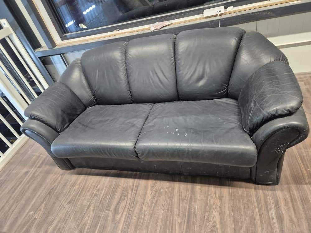 leren bank Gratis zwarte leren bank – 170 cm  Alleen ophalen, Ophalen, Gebruikt, 150 tot 200 cm, Tweepersoons
