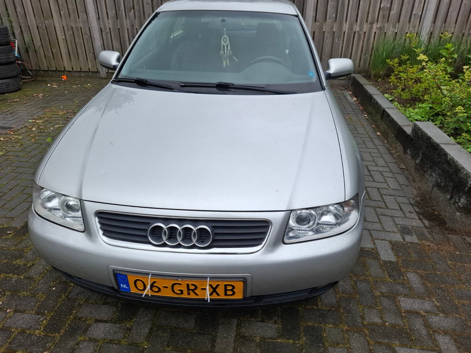 Audi A3 1.6 75KW 3D 2001 Grijs, Auto's, Voorwielaandrijving, 4 cilinders, 49 €/maand, Handgeschakeld