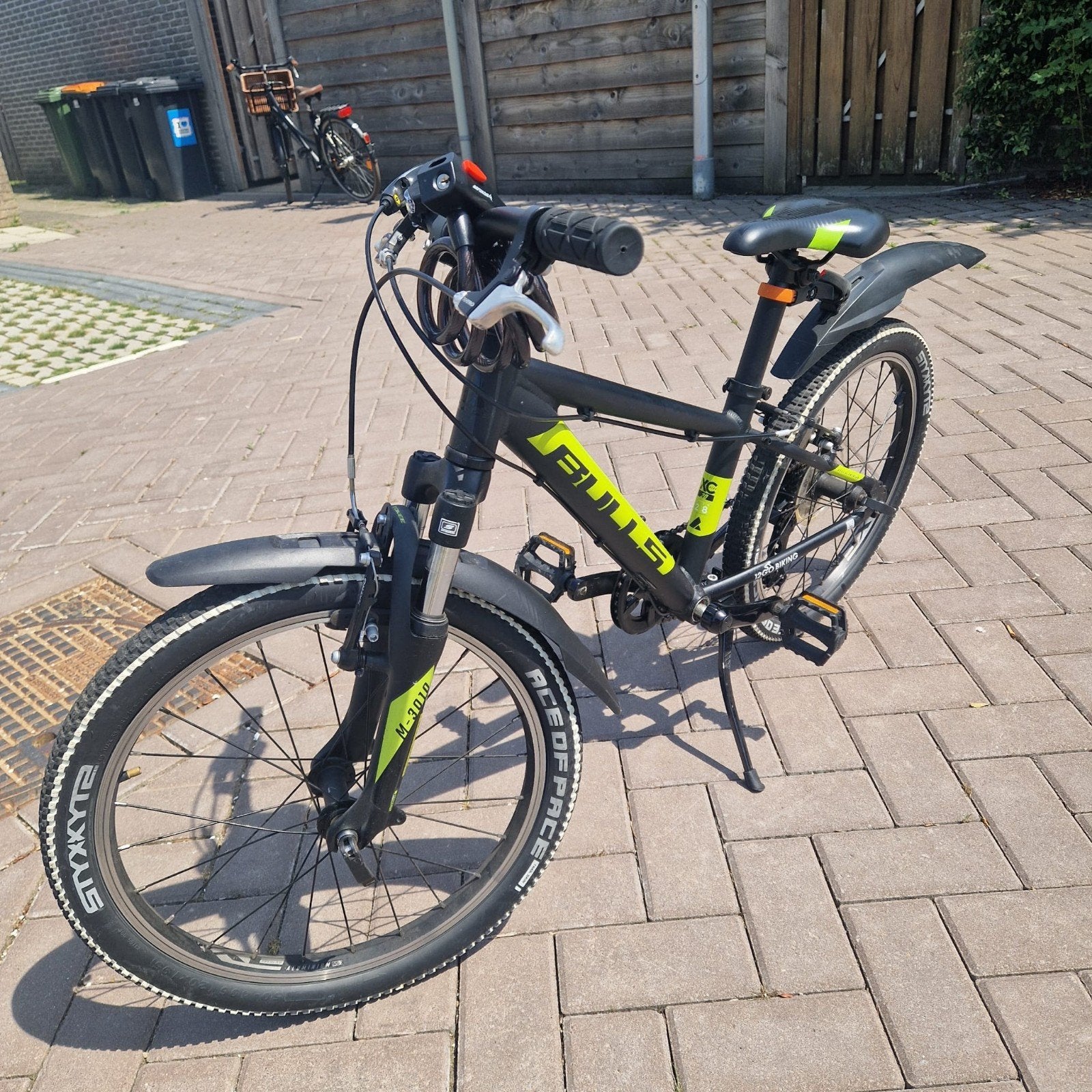 Kinder fiets, Fietsen en Brommers, Ophalen, 20 inch of meer, Zo goed als nieuw, Schijfrem