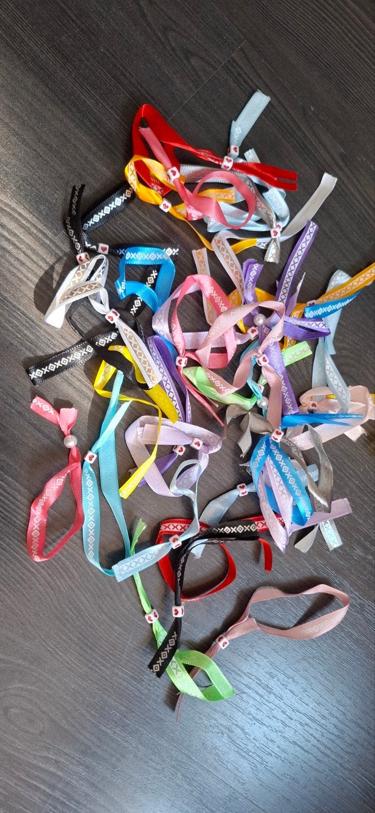 Kleurrijke XOXO lintarmbandjes - Diverse kleuren, Ophalen of Verzenden, Nieuw, Overige kleuren, Overige materialen