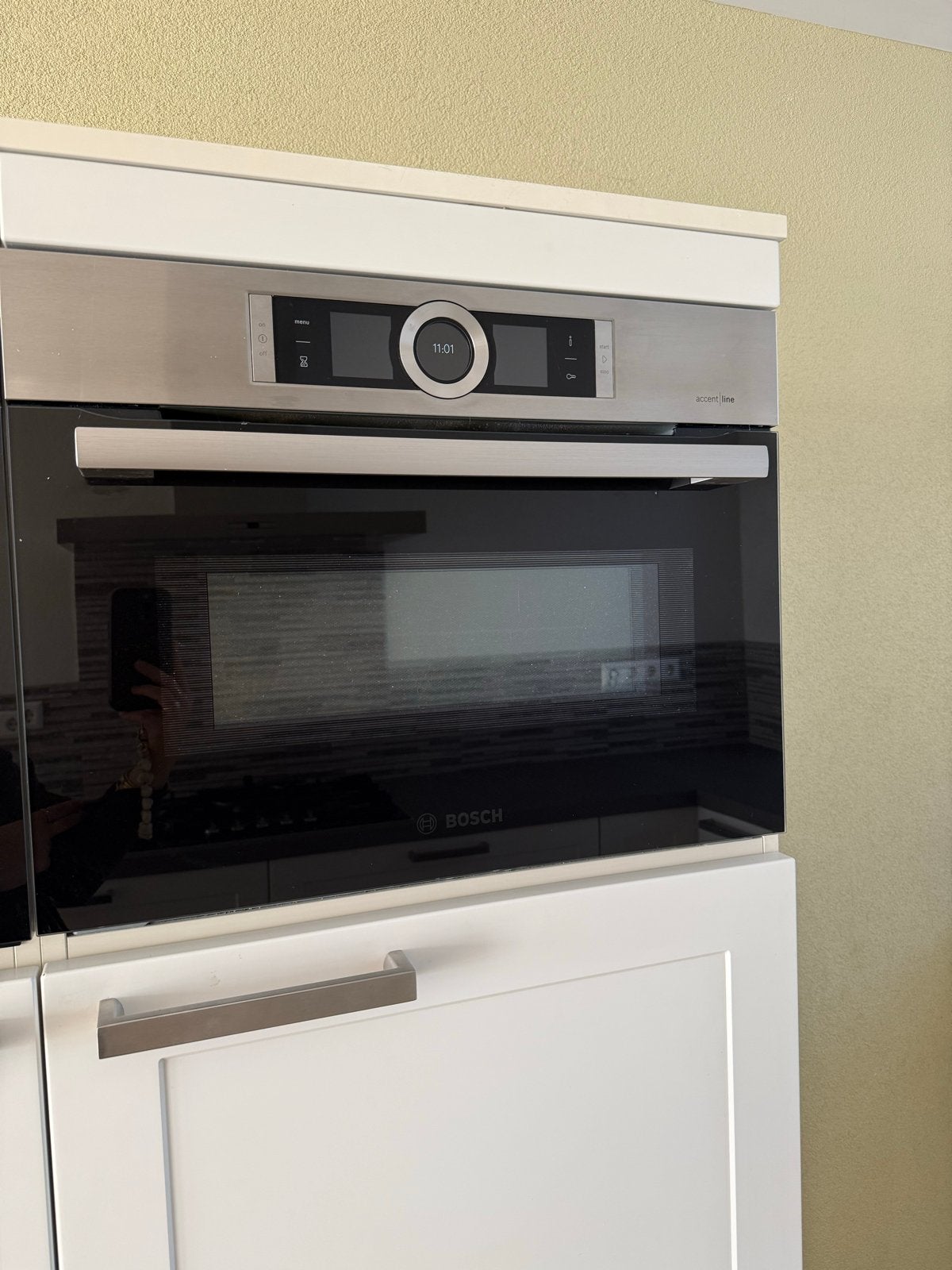 Foto 5 van Moderne witte keuken met Bosch apparatuur