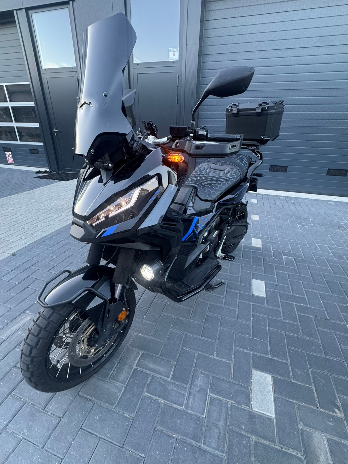 Honda X-ADV 750 2021 Akrapovic Custom, 2 cilinders, Motorrijbewijs A, Gebruikt, Particulier