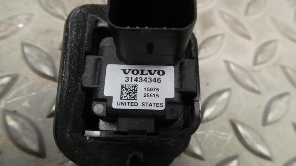 VOLVO V70 SE LUX D5 CAMERA 2015, Ophalen of Verzenden, Gebruikt, ARN erkend