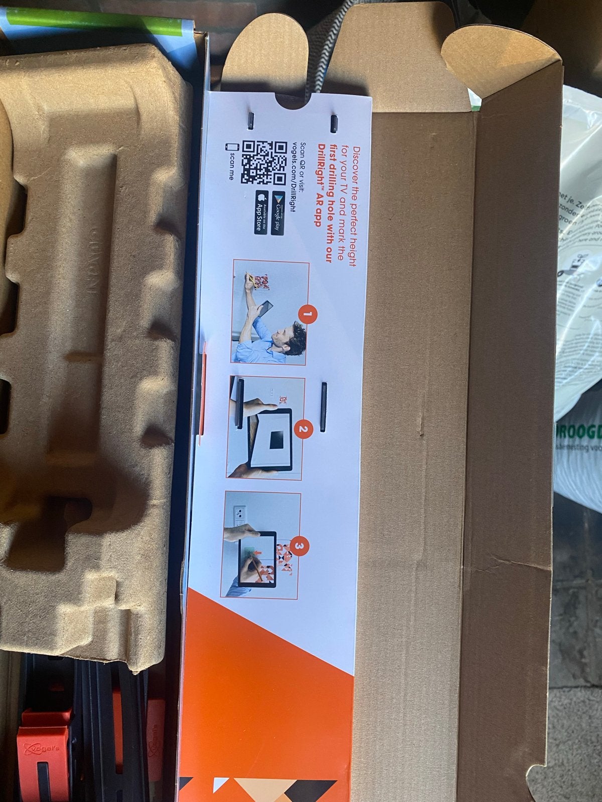 Vogel's Fixed TV Muurbeugel 40-100 inch (102-254 cm), Ophalen, Zo goed als nieuw