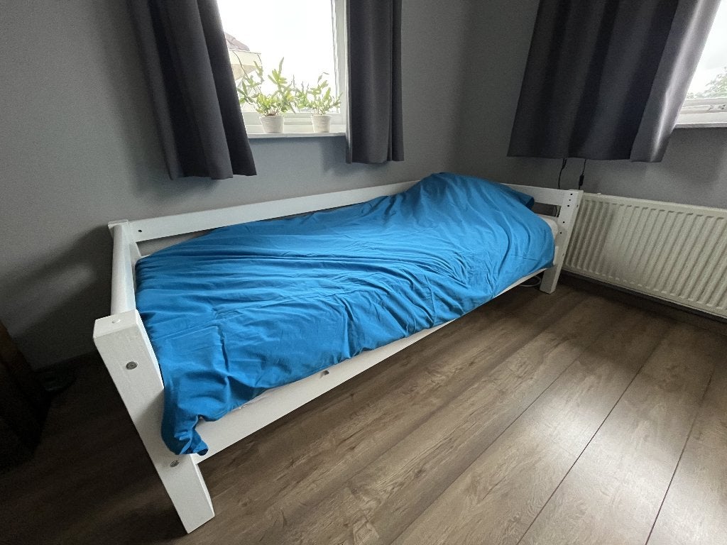 Houten bed(wit) 90x200 cm compleet met matras en meer!!, Ophalen, Gebruikt, 90 cm, Eenpersoons