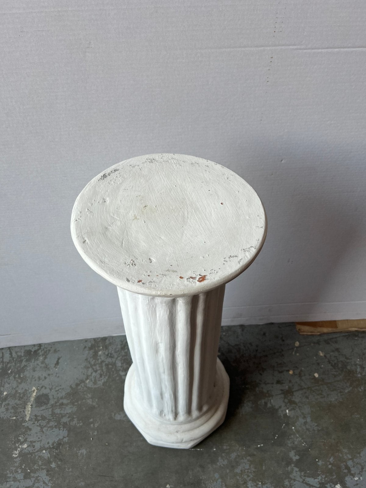 Een piedestal van aardewerk, Ophalen, O, O, O