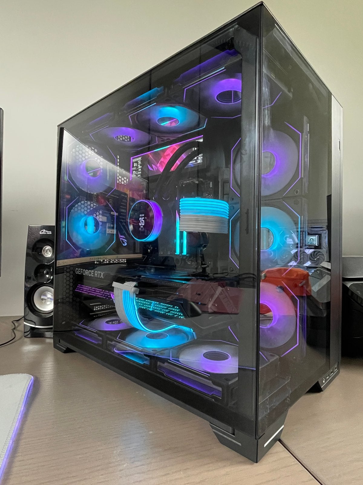 Game PC, Lian Li, i5-13600KF, RTX-5070, 32GB  DDR5, 1TB SSD, Computers en Software, Desktop Pc's, Ophalen, Virtual Reality, Zo goed als nieuw