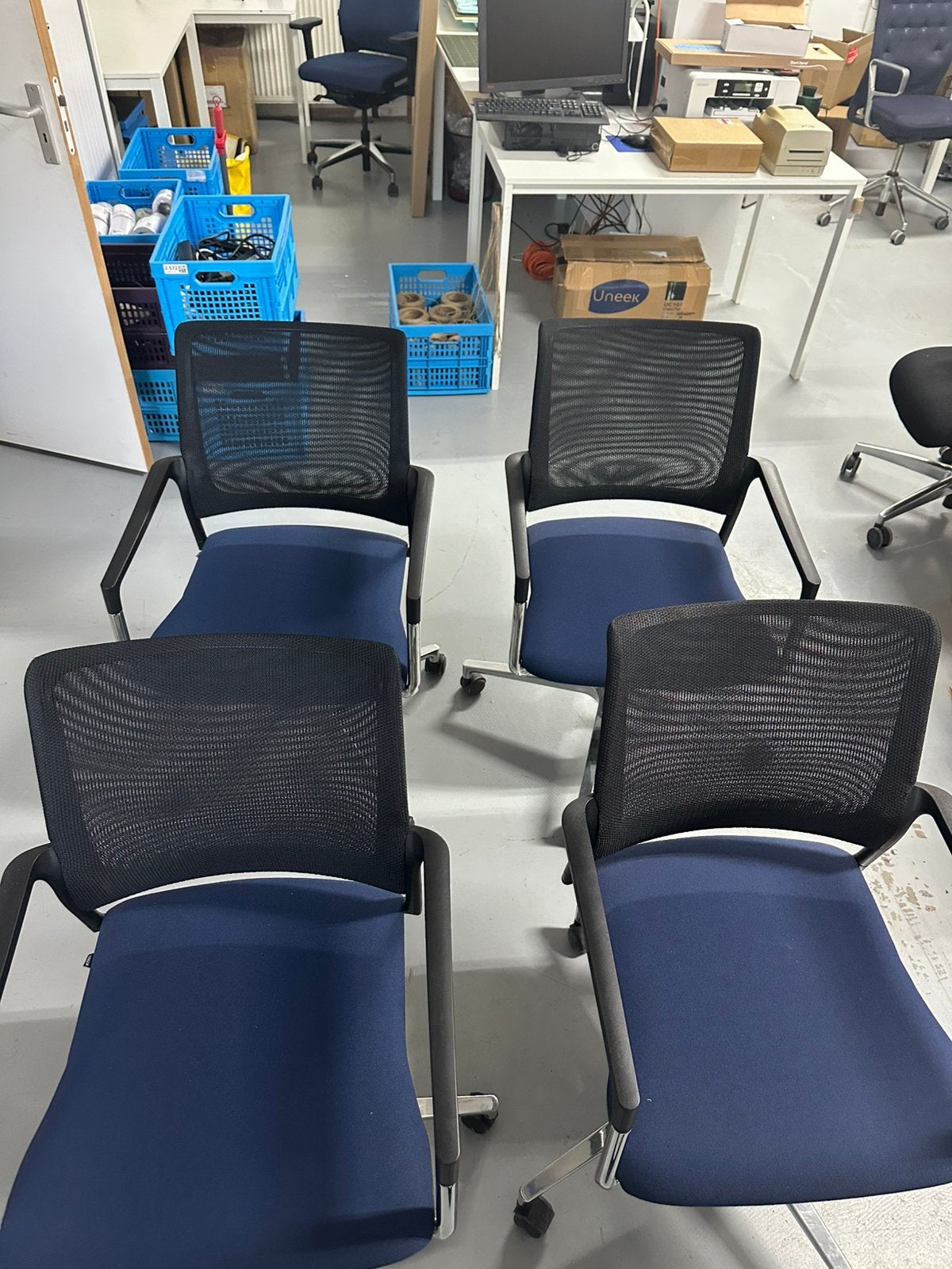 Klöber bureaustoelen 4 stuks in blauw, Huis en Inrichting, Bureaustoelen, Ophalen, Zo goed als nieuw, Blauw, Bureaustoel