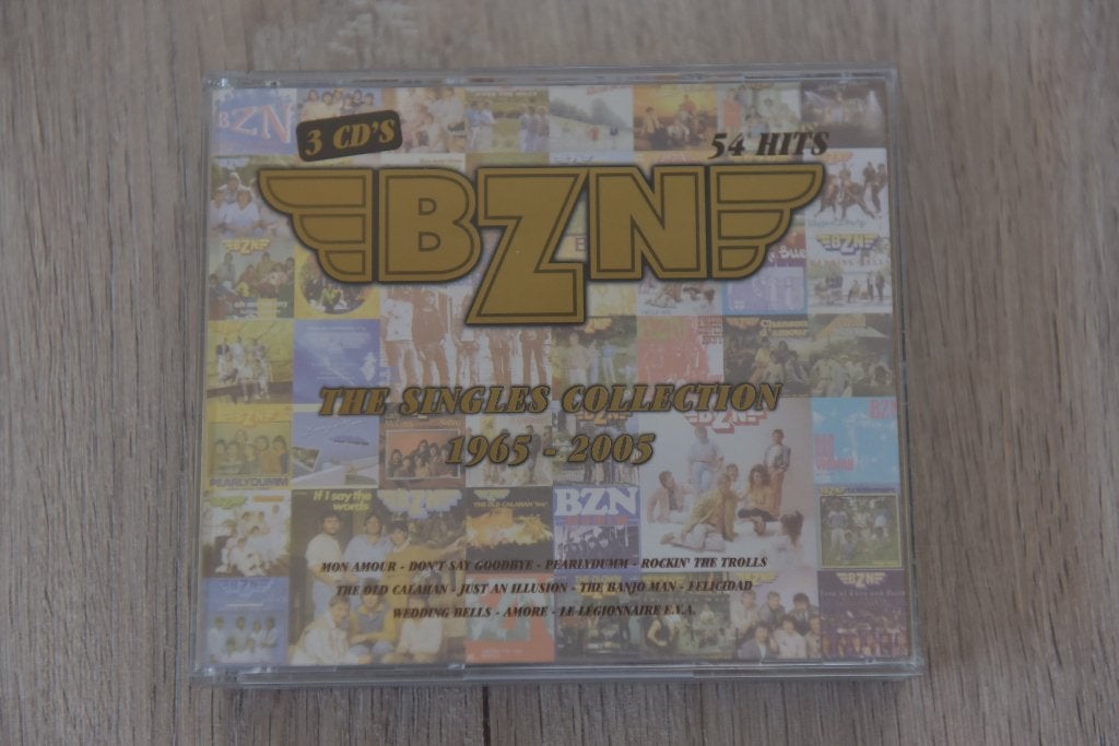 BZN --- THE SINGLES COLLECTION 3CDbox  1965-2005, Verzenden, Zo goed als nieuw