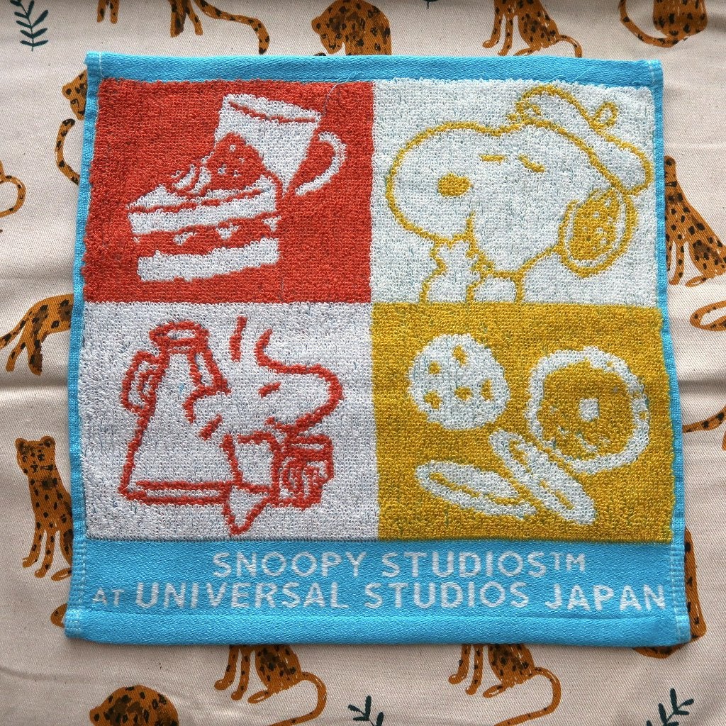 Snoopy Peanuts Strips Handdoekje van Universal Studios Japan, Verzenden, Snoopy, Nieuw, Beeldje of Figuurtje